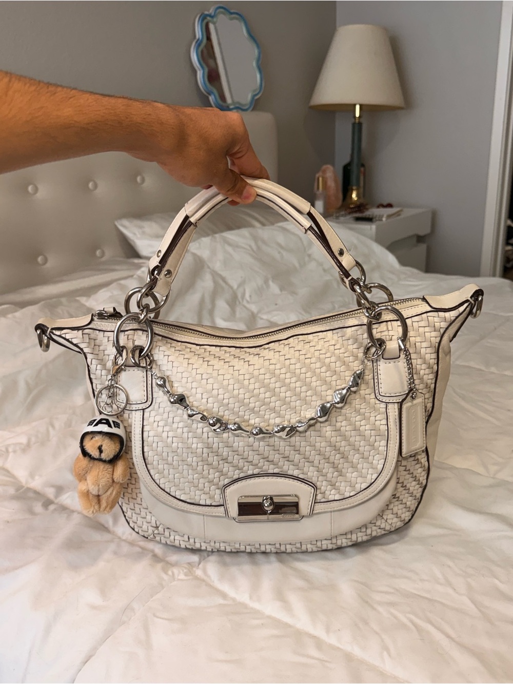 Vintage Coach Woven white Shoulder Bag! - Picture 2 of 8